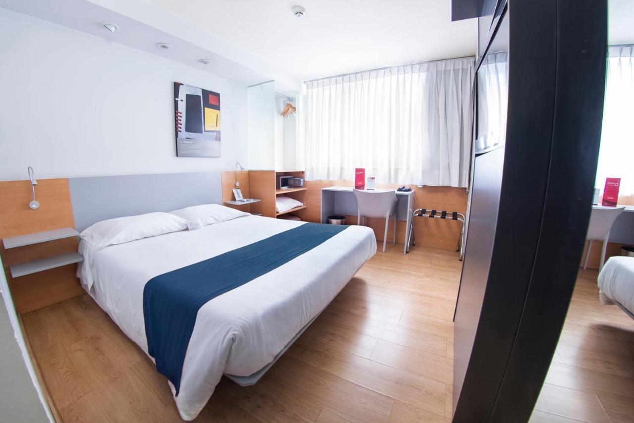 Hotel Orpheo Express モンテビデオ エクステリア 写真